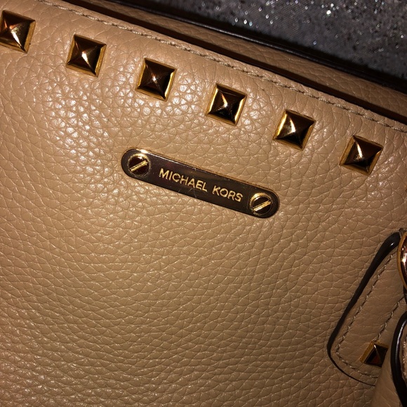 Beige Michael Kor’s Cross body - Picture 2 of 6